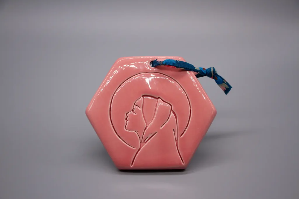 creatini-tomette-céramique-sainte-vierge-marie-vieux-rose-cordon-liberty4