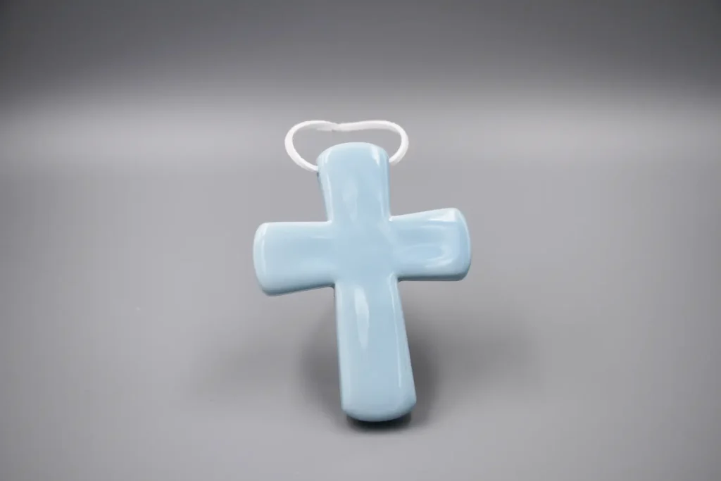 creatini-croix-latine-uni-bleu-ciel-cuir-blanc