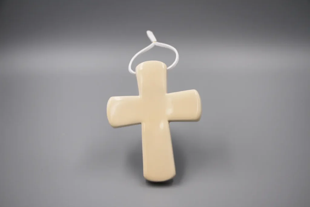 creatini-croix-latine-uni-crème-cuir-blanc
